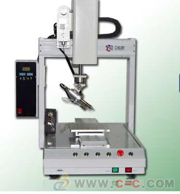 高效精准，智造未来——众能新三轴旋转自动焊锡机引领行业变革